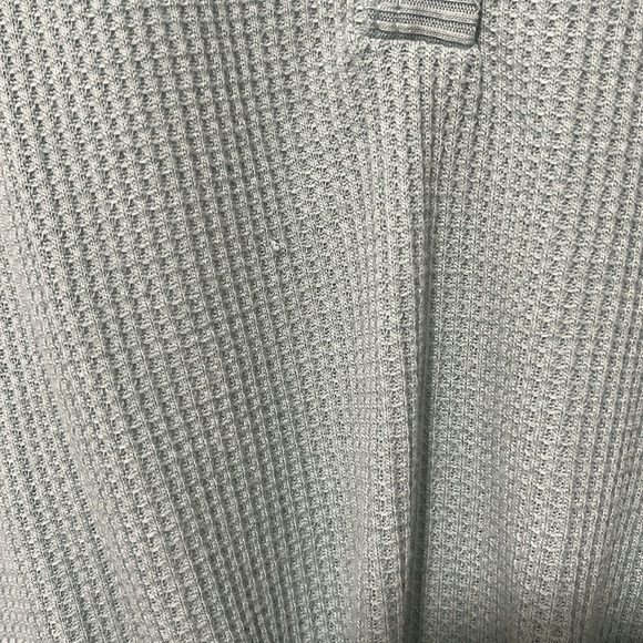 Hollister Waffle Knit Thermal Tie Front Long Sleeve T-Shirt - Picture 3 of 12